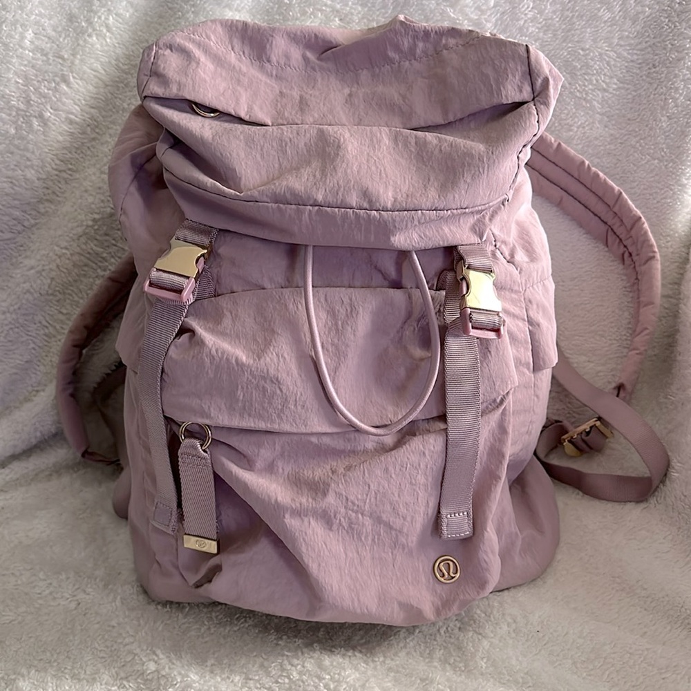 EUC Lululemon backpack
